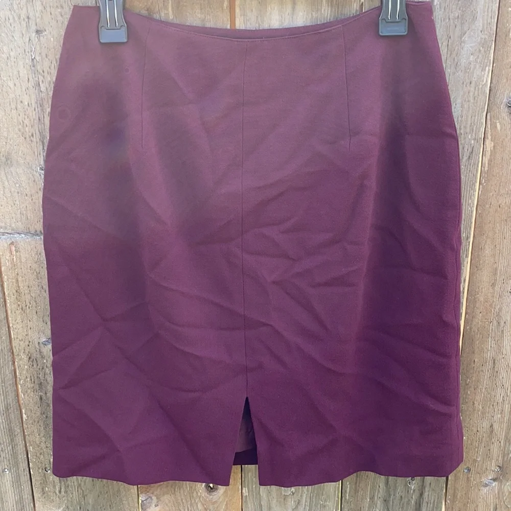 Jones NewYork %100 pure wool women’s petite skirt size 10 P